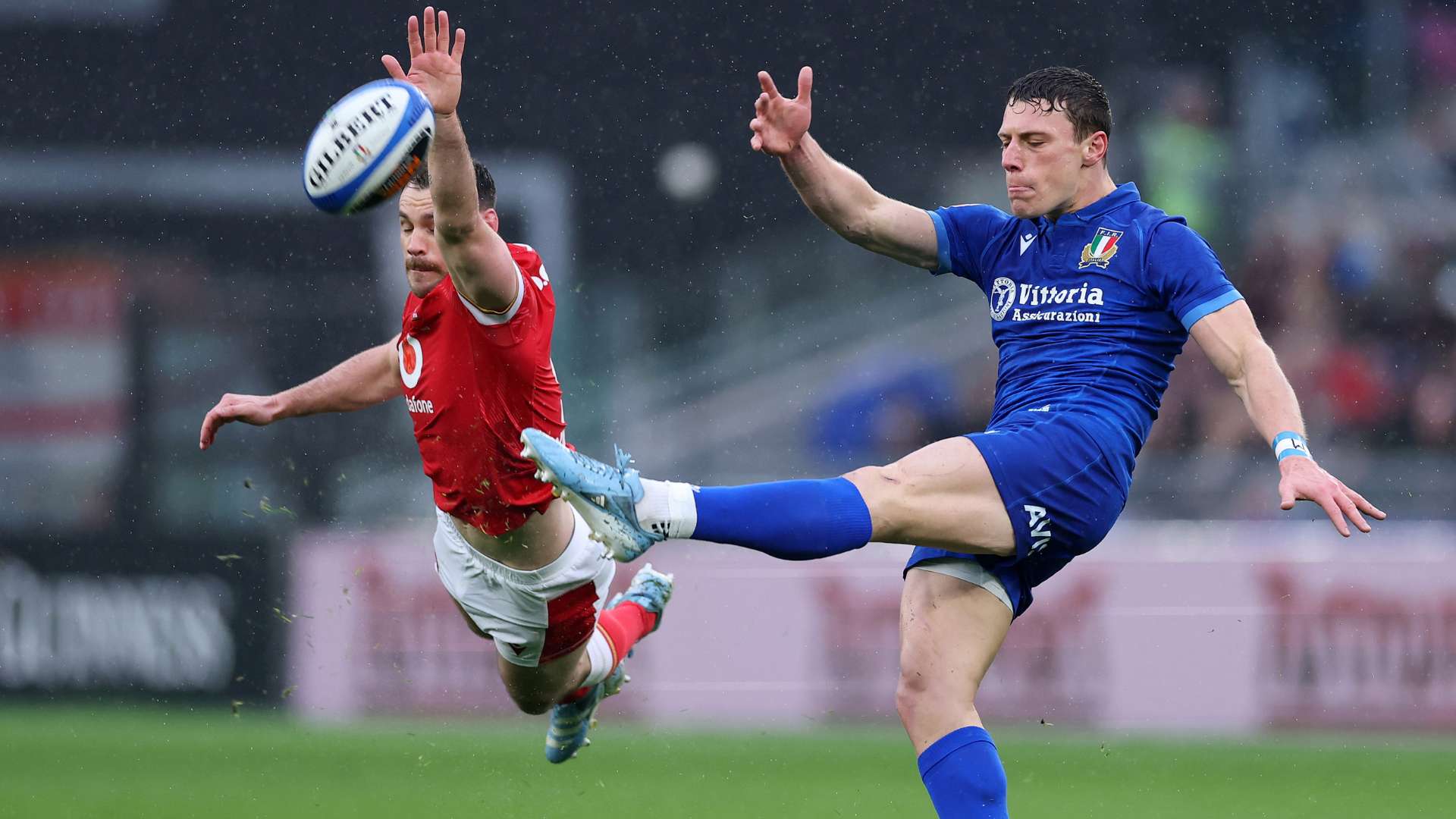 广州队三轮不胜 和新帅萨尔瓦多的“蜜月期”结束？.